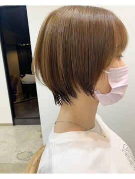 アンフィユヌキャトル(AnFye une Qatll) ショートボブ