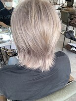 ヘアスタジオニコ(hair studio nico...)&nbsp;white beige