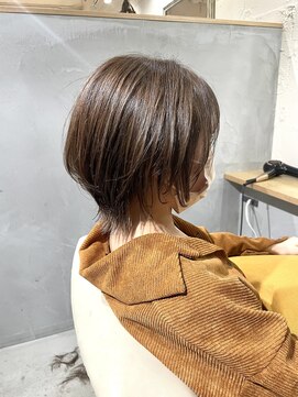 アンビエンテ(ambiente) プチウルフ　伸ばしかけヘア　大人綺麗スタイル【坂根】