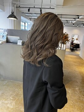 メリー オオサカ(Merly Osaka) まろやかなふんわりとしたベージュカラー_mellow olive beige_