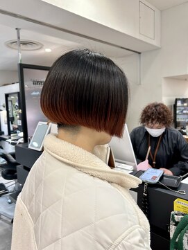 エイチツーオーアヴェダ 渋谷ヒカリエShinQs店 クロードモネH2Oアヴェダ 前下がりボブ×グラデーションカラー【渋谷/渋谷駅】