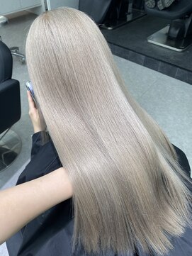 ペレ 渋谷(PELE) イメチェン/ホワイトブロンド/外ハネボブ/美髪/渋谷