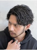 波巻きスパイラルパーマ刈り上げマッシュウルフセンターパート