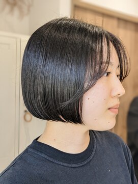 ケーオーエスビューティー(K O S beauty) 黒髪シースルーバングボブ！