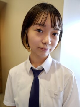 ユートゥイーズ 鎌倉(U too e's) 《U too e's鎌倉》顔周りデザインハイライト/イヤリングカラー
