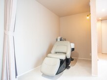 フクラ(FUKULA)の雰囲気(フルフラット、足元ヒーター付きのシャンプー台)