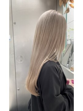 シェリ ヘアデザイン(CHERIE hair design) ホワイトブロンド