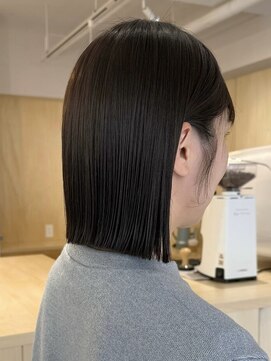 フルリール(fleurir) 顎下3cmボブ/切りっぱなしボブ/暗髪ボブ