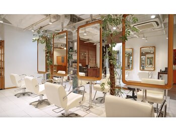 サイズ アヴェダ 町田モディ店(XXXY'S AVEDA)の写真/女性ならではの視点で叶える理想のヘアスタイル。髪のお悩みも相談しやく、スタイリストが丁寧に対応します