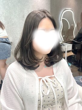 グローアイヴィ 大宮(GLROW IVY) ▼ミディアムハッシュレイヤーカット