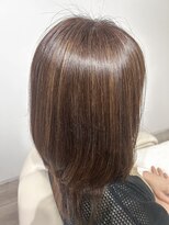 キャトル(hair make QUATRE) 白髪を育てるハイライトカラー