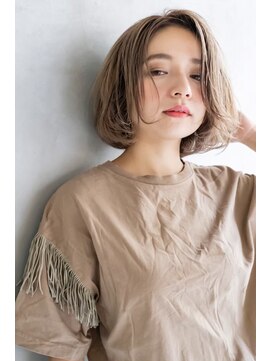 テイラー(Taylor) ［Taylor］☆大宮　外国人風×ハニーベージュ