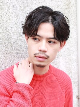 マイロ(mailo) センターパートのゆるくしゃパーマスタイル