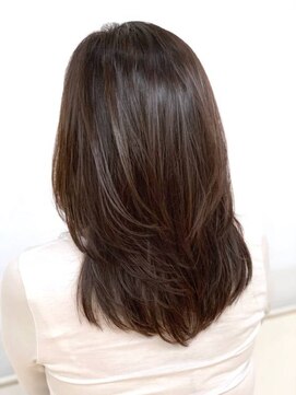 クオリス 上福岡店(QUALIS) 前上がり/小顔/ウルフレイヤー/ツヤ髪/白髪染め/30代40代50代