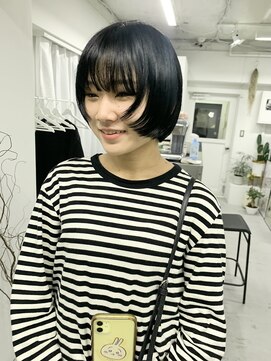 キャスト(cast) 【cast】ミニボブ/顔周りレイヤー/マッシュボブ