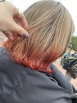 アチーブリス(achieve Liss)&nbsp;ハイトーンホワイトベージュ×ピンクレッド裾カラー暖色系