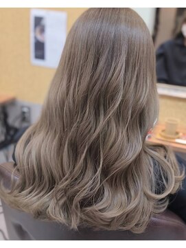 ブルーアンドカンパニー(BLUE&Co.) ミルクティーグレージュ