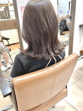 ルイス 宝塚(Luis) アッシュグレージュ