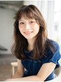 顔まわりのインナーレイヤーで作る抜け感ロング・・・HINATA
