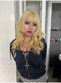 抜きっぱなしブロンドヘア