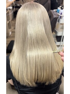 ティンク 横浜(Tink) 髪質改善ブリーチ　プラチナブランド（2ブリーチ）Tink横浜Fuku