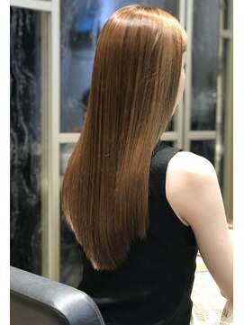 ディオ アンド ルーチェ アット(Dio&Luce at.) 【Dio Azabu】30代からのプラチナストレートのロングスタイル