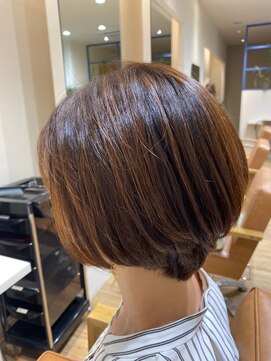 ヘアートゥリース 武蔵小杉店(hair trees) コンパクトなローグラデーションボブ