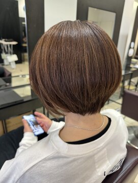 ノーム バイ アウラ(norm. by aura) コンパクトショート/ハイライト/グレージュ