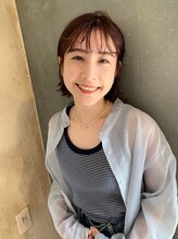 アトリエ エス atelier es HAIRDESIGN&nbsp;外ハネボブ/切りっぱなしボブ/ニュアンスカラーシースルーバング