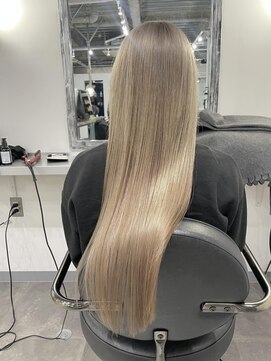 ホリー(HOLLY) ブロンドベージュ