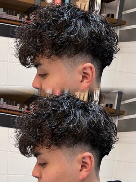 髪屋 紬 メンズ/メンズパーマ/メンズカット/スペインカール