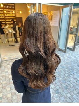 クム(kumu) 【kumu】 ロングレイヤー/顔周りカット/栄/名古屋