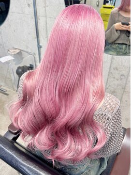 リル ラウム 原宿(LiL Raum) ハイトーンピンク♪/原宿/ブリーチ/ダブルカラー/レイヤーカット