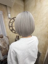 ユニーク(UniQ) ホワイトアッシュ×ショート