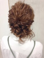 ルノン(LUNON) ☆ゆるく崩した可愛いアップ☆