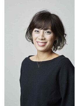 ジェゴグ(JEGOgU) インナーカラーで大人可愛い個性派ショート