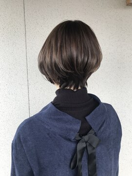 カミユイドコ ニン(kamiyuidoko nin) 美髪ショート