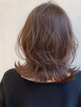 ウェイズ トウキョウ(Ways TOKYO) 思わず触れたくなるラベンダーベージュ