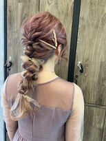ブレス 横浜(bless)&nbsp;結婚式二次会お呼ばれヘア編みおろしダウンアレンジ
