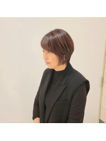 クラメールパリ 福岡(Kraemer Paris) 甘さのあるショートボブ