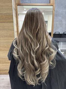 ジゼル(gisele) バレイヤージュ