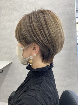 オン(On) 耳かけショート