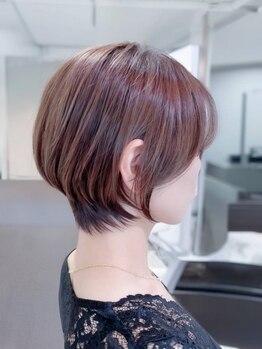 スタジオエムズ 佐倉店(Studio M’s)の写真/【京成臼井3分】悩みを魅力に変える補正テクニック◎縮毛矯正×ショートでまとまりあるトレンド感を実現★
