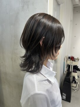 シーン(seen) ○ロングウルフレイヤーカットクラゲカットウルフヘア表参道