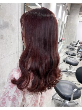 フラット(FLAT) チェリーレッド×セミロング