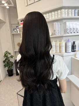 ペレ 栄 アネックス(PELE栄ANNEX) 韓国 くびれロング レイヤー ワンホンヘア 小顔前髪