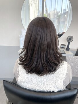 トッカ 茨木(tocca) 上品なグレージュブラウン