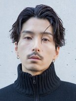 フィフスパーク(fifth PARK)&nbsp;渋谷センターパート微分け緩め毛流れメンズカットフェザーパーマ