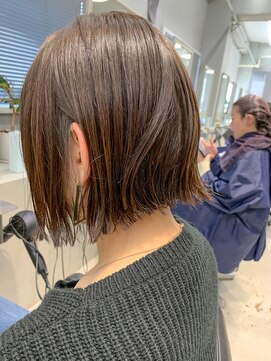 テトヘアー(teto hair) 前下がりボブ、外はねボブ、グレージュ、フレンチボブ