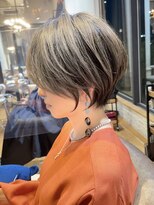 《30代40代》白髪ぼかしハイライト×前下がりボブ【イケダ】